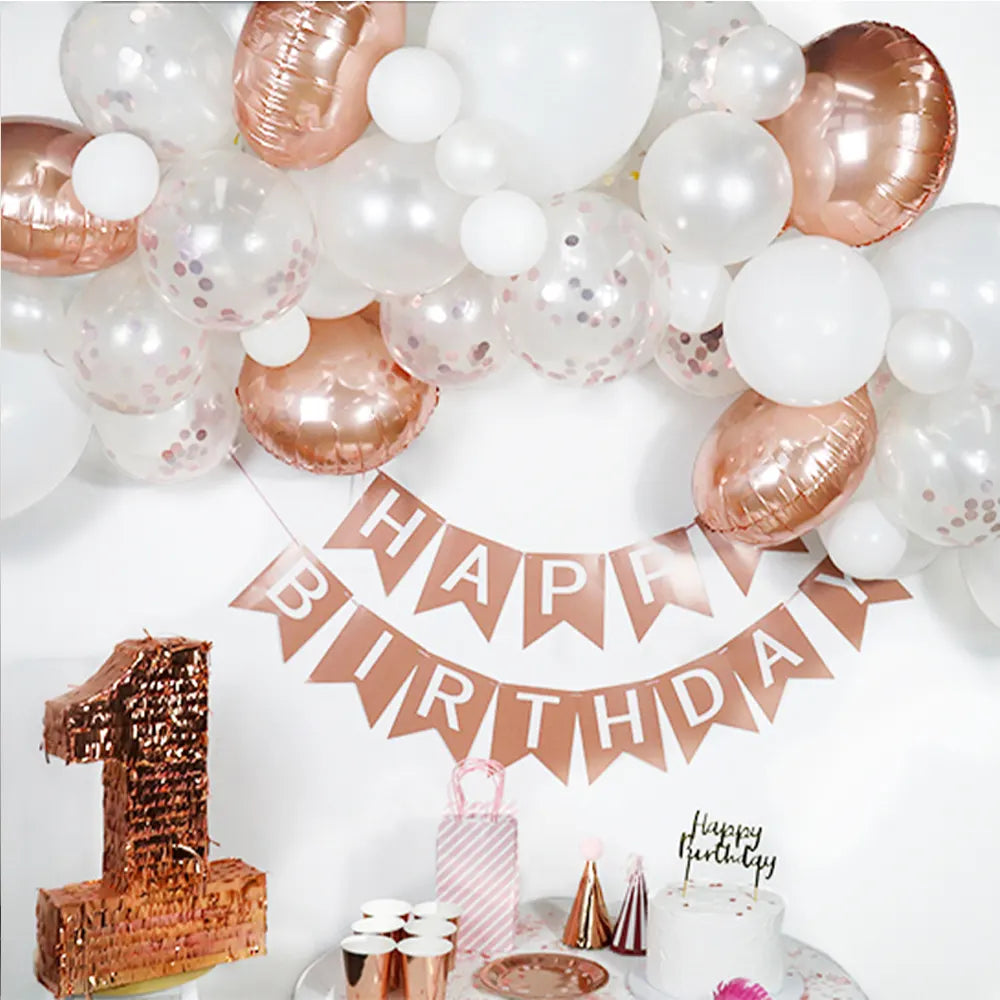 Ciel de fête blanc et rose gold : kit d’arche à confettis