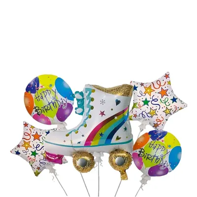 Cinq ballons d’anniversaire avec patin à roulettes