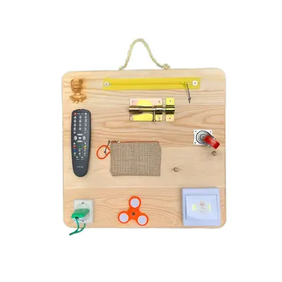 Tableau d’activités à manipuler, 8 éléments, dès 6 mois