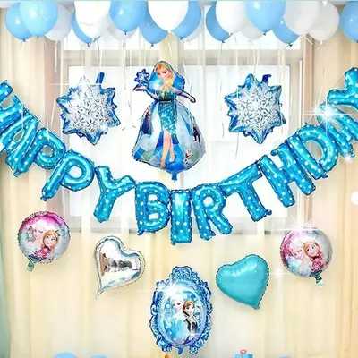 Décor de fête Frozen avec ballons et bannière d’anniversaire