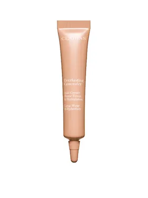 Regard lumineux avec le correcteur Everlasting 02 de Clarins