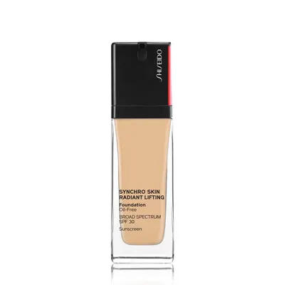 Fond de teint Shiseido teinte 250, éclat ajusté à la lumière