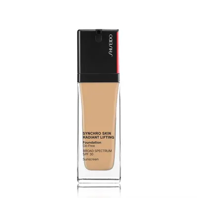 Éclat ajustable : fond de teint Shiseido 330, SPF 30