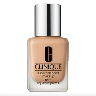 Équilibre soyeux, fond de teint Porcelain Beige — Clinique