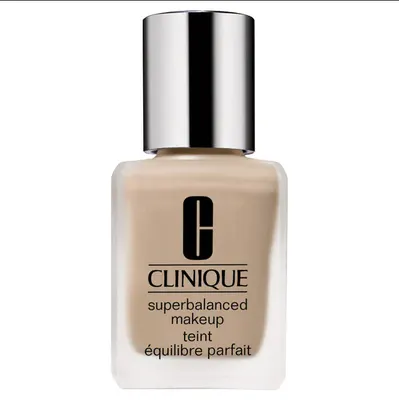 Nuance Golden, fond de teint liquide Superbalanced Clinique