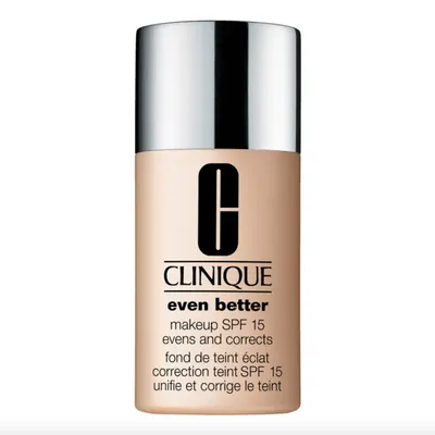 Fond de teint Clinique Even Better SPF 15, teinte Alabaster